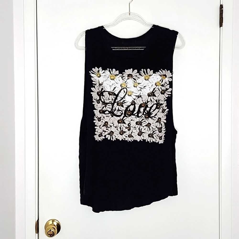 Muscle tshirt floral daisy 🔥 5/$25 Bundle Sale 🔥